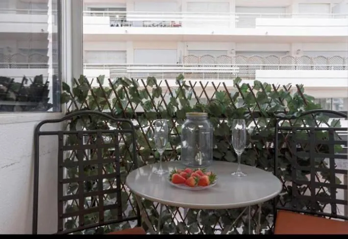 Splendide Appartement A 2 Pas Du Martinez Cannes
