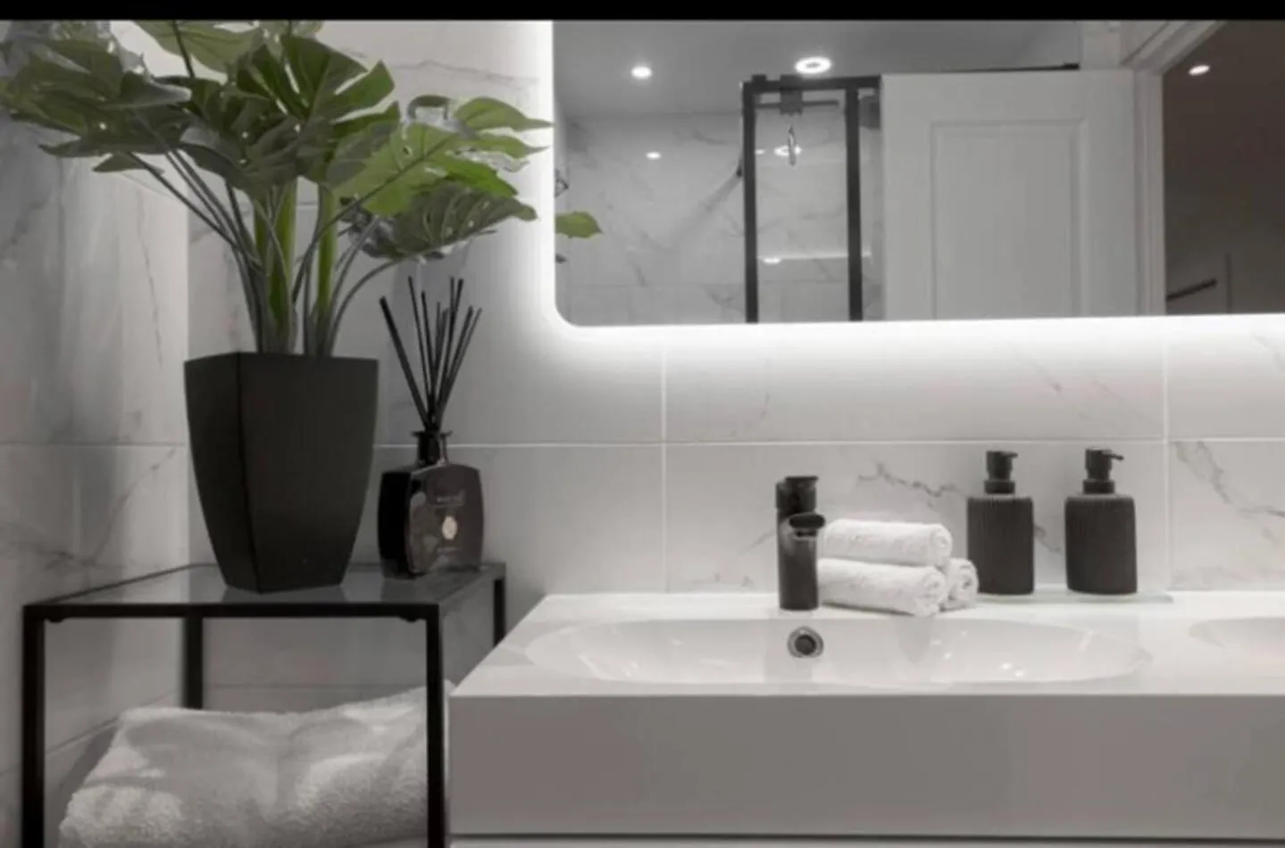 Splendide Appartement A 2 Pas Du Martinez Cannes
